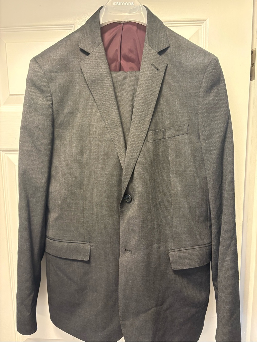Men's Classic Gray Two-Button Suit Jacket with Burgundy Lining